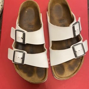 White Arizona style slides Birkenstocks sz 37 wide
